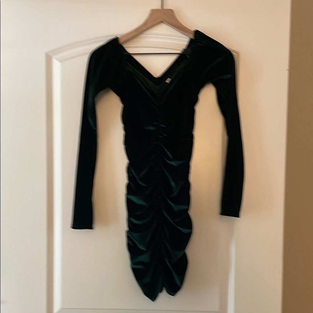 Brand New Elegant Green Velvet Dress XS